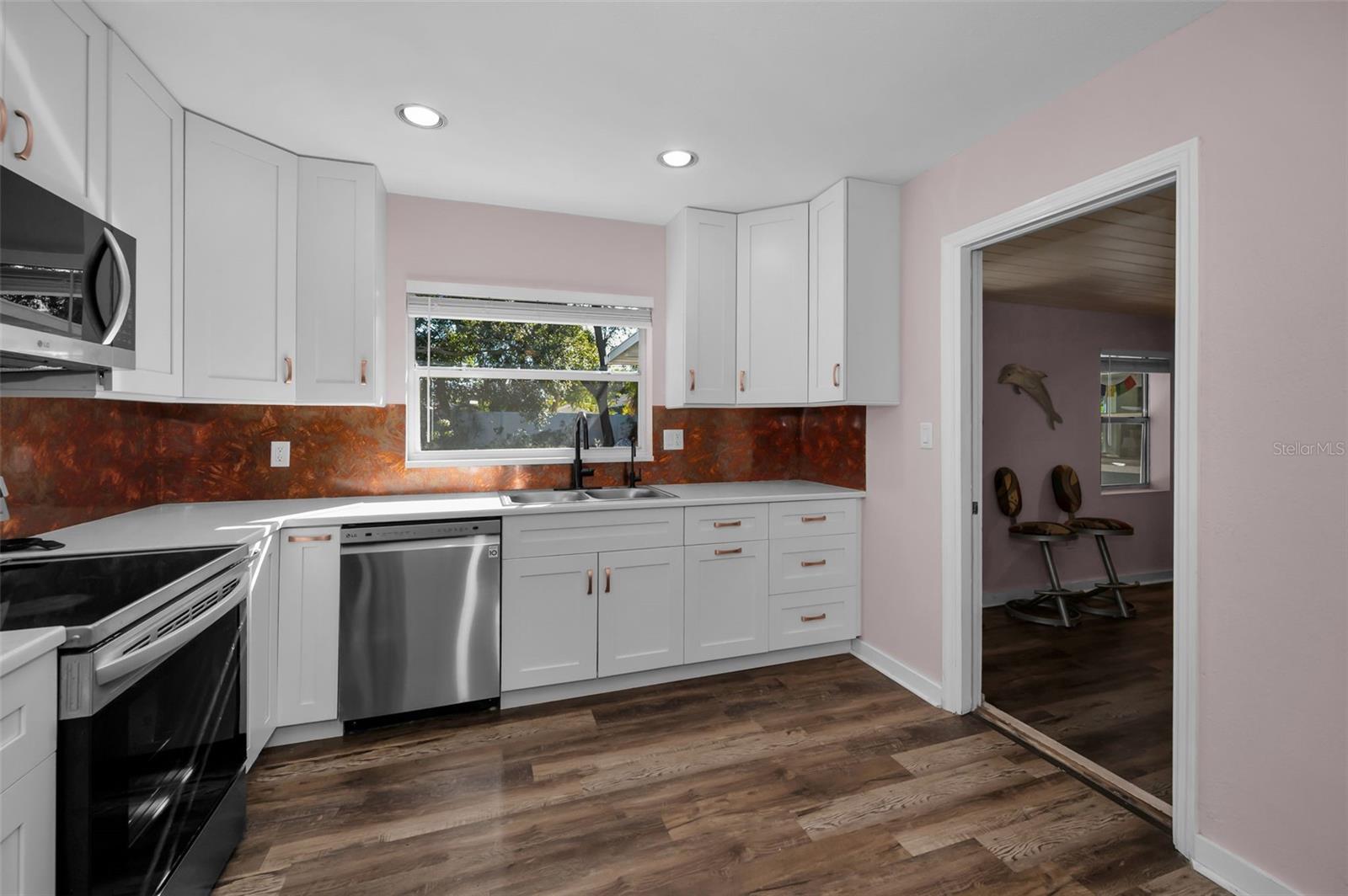 Image 20 of 74 For 245 Garden Circle S