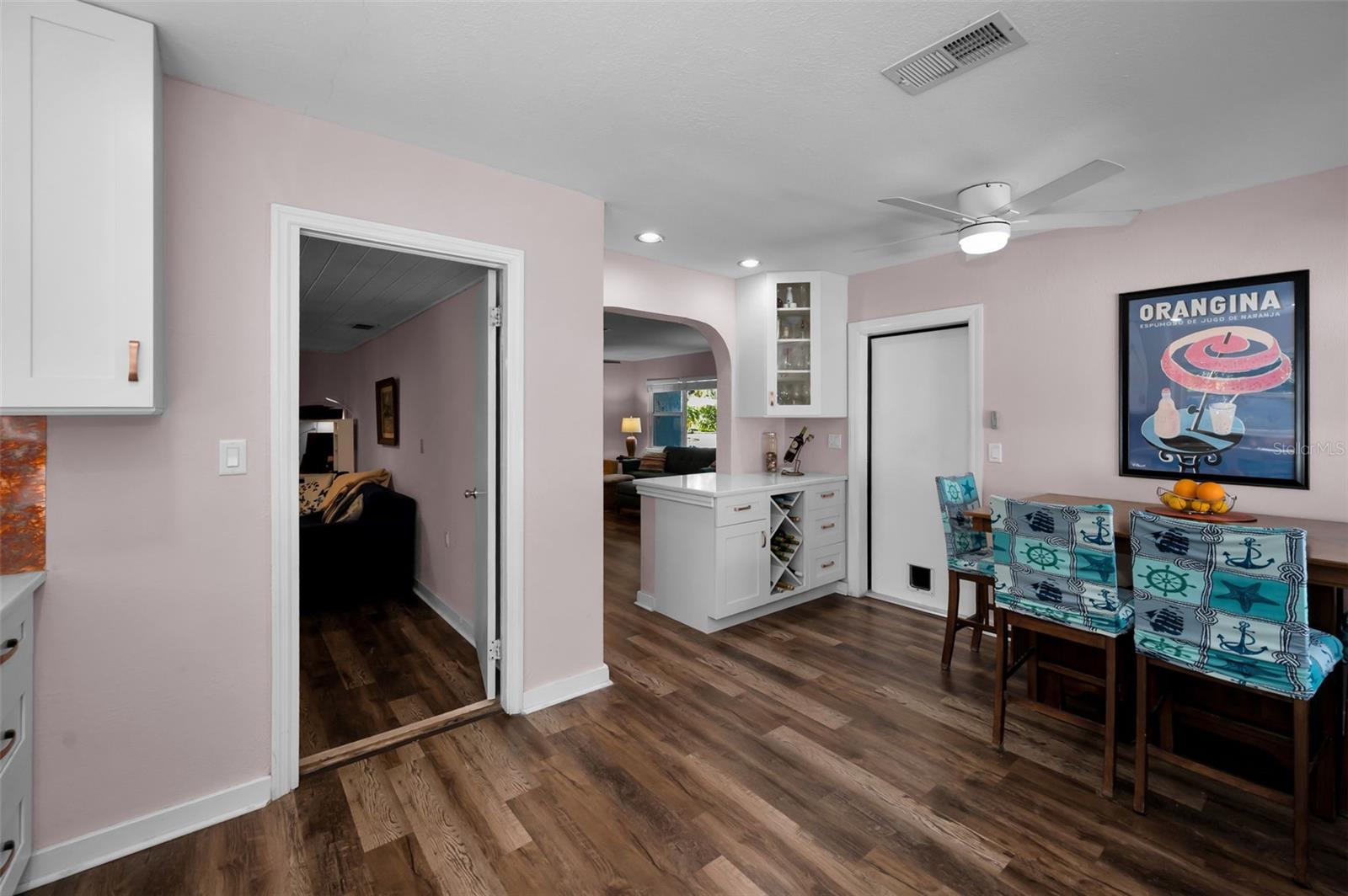 Image 21 of 74 For 245 Garden Circle S