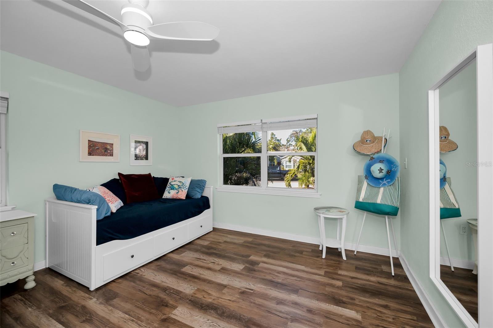 Image 37 of 74 For 245 Garden Circle S