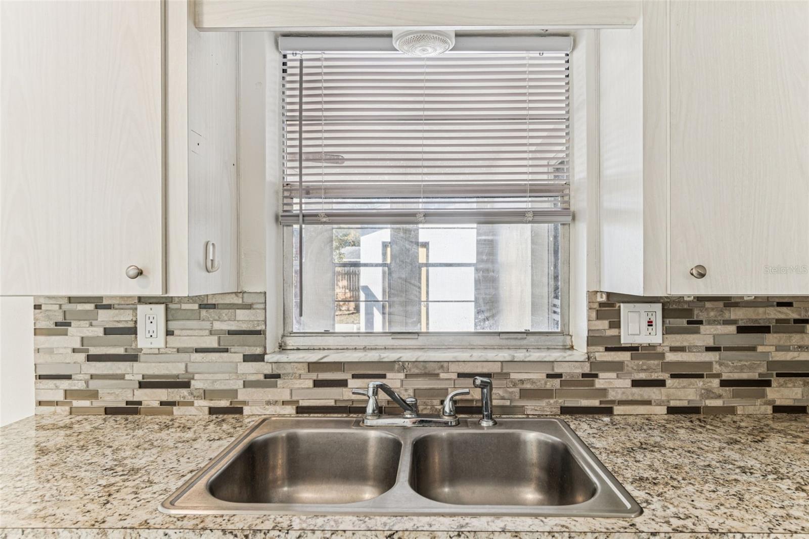 Image 19 of 75 For 822 3rd Avenue Nw