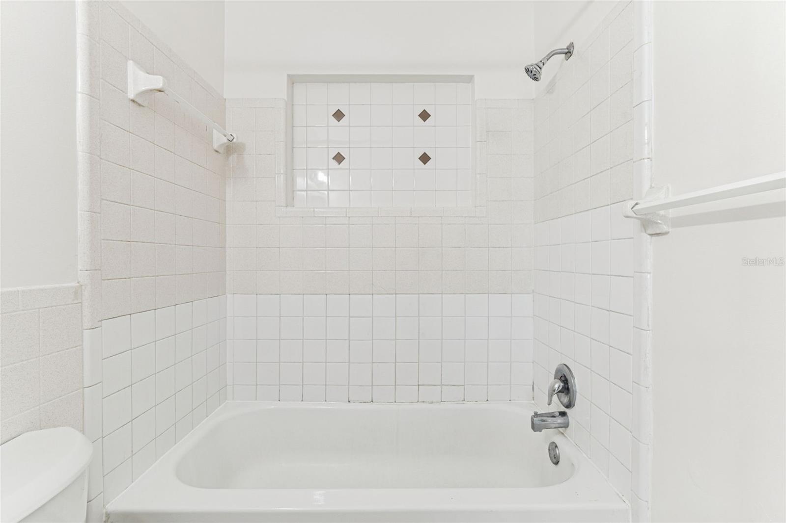 Image 35 of 75 For 822 3rd Avenue Nw