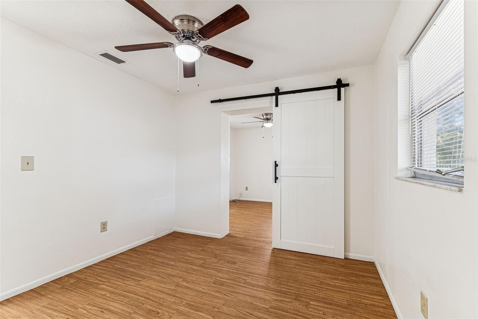 Image 41 of 75 For 822 3rd Avenue Nw