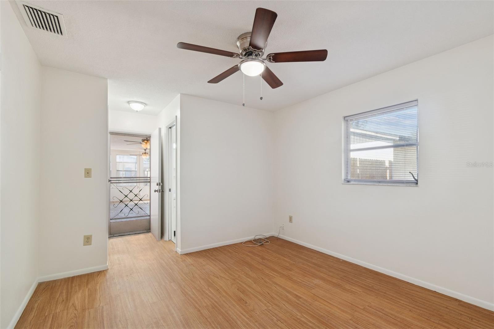 Image 44 of 75 For 822 3rd Avenue Nw