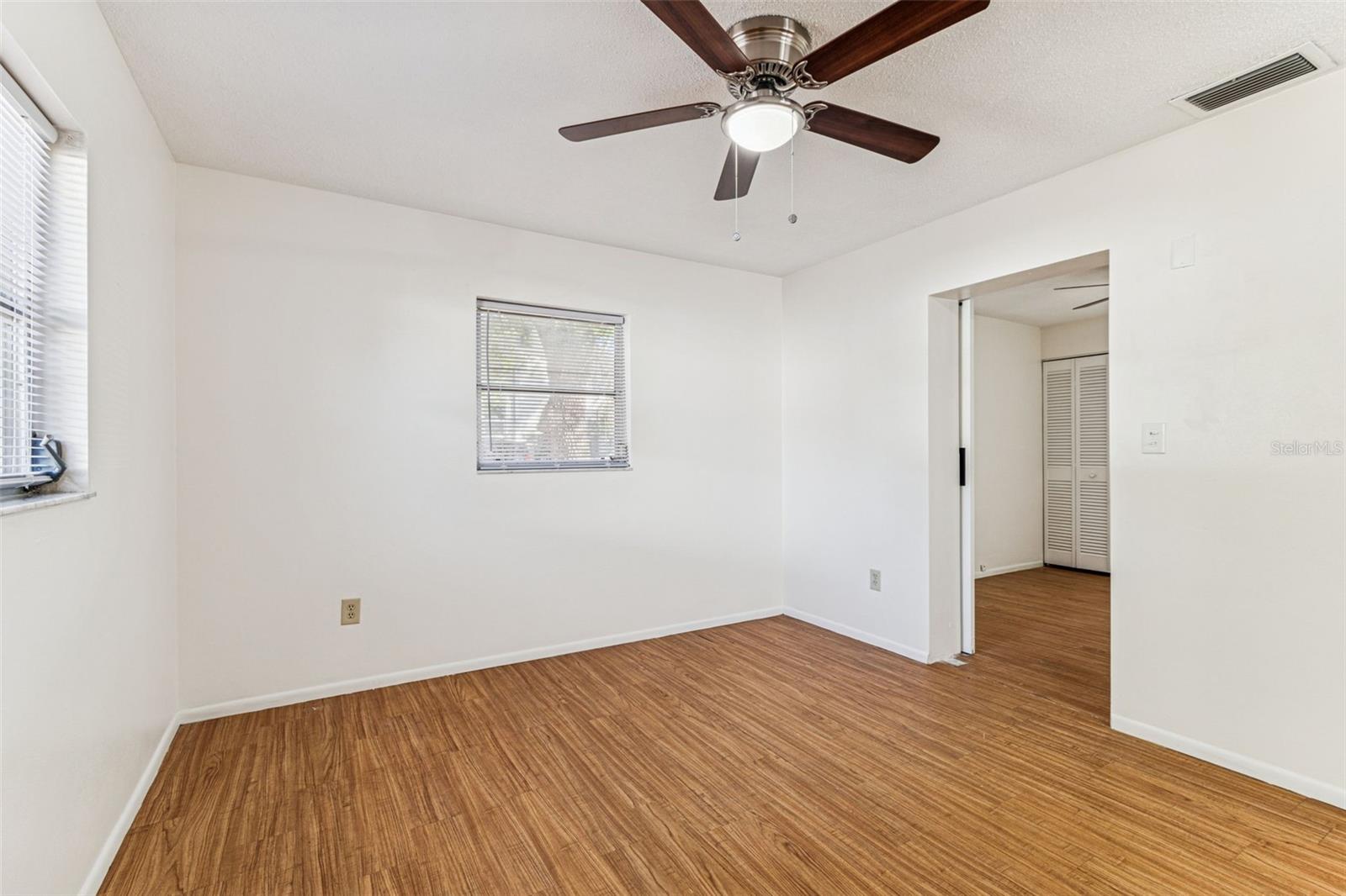 Image 46 of 75 For 822 3rd Avenue Nw