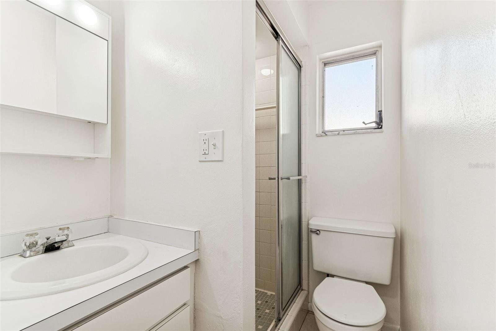 Image 48 of 75 For 822 3rd Avenue Nw