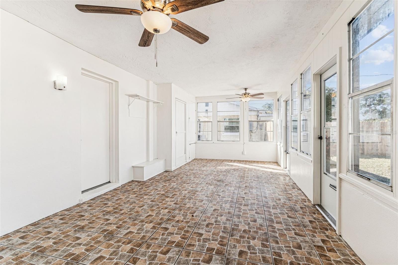 Image 53 of 75 For 822 3rd Avenue Nw