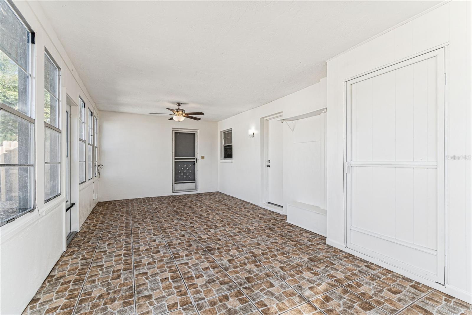 Image 55 of 75 For 822 3rd Avenue Nw