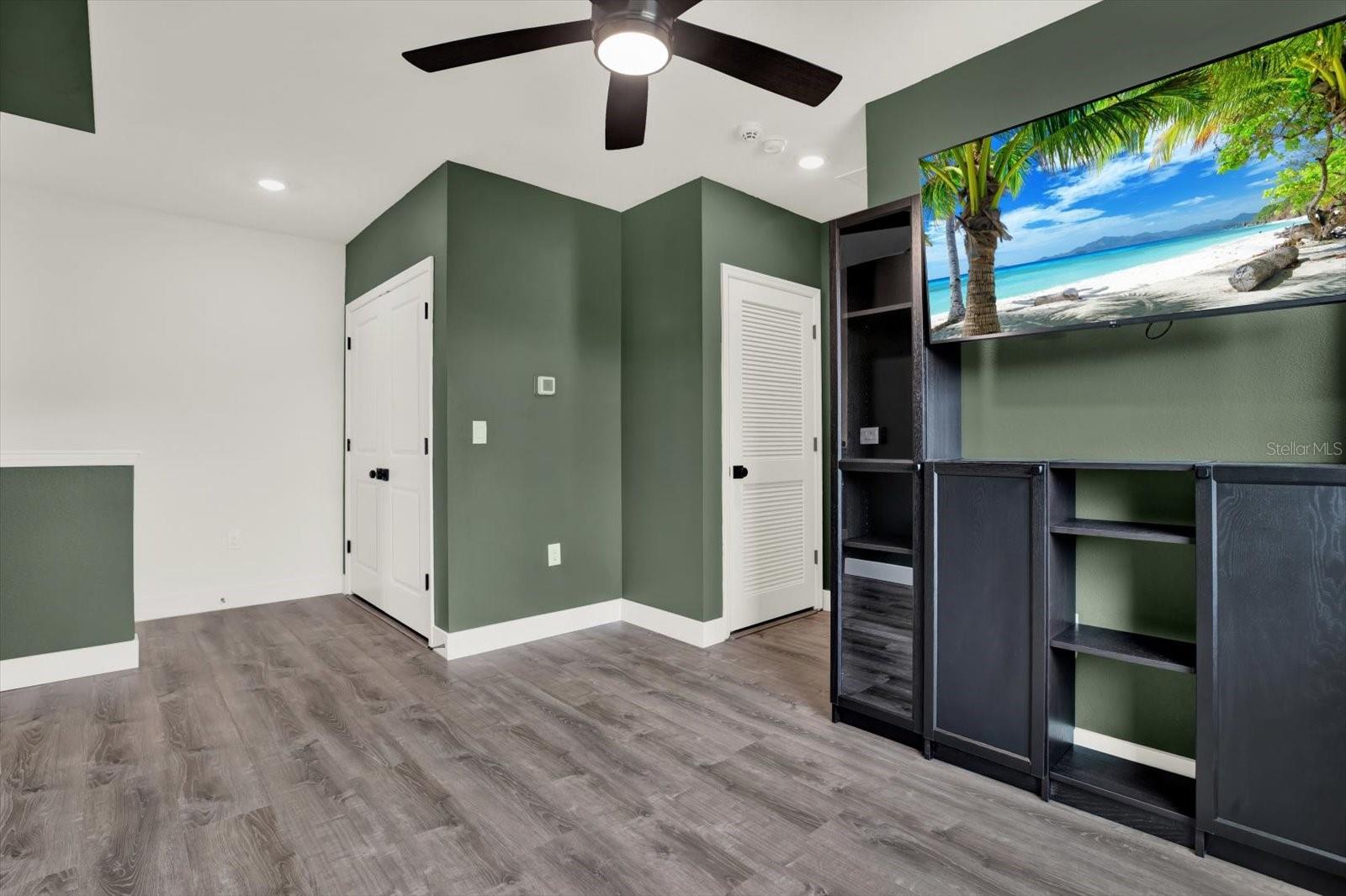 Image 17 of 52 For 33018 Frosted Clover Way