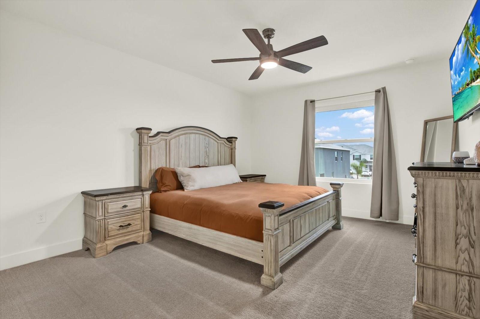 Image 18 of 52 For 33018 Frosted Clover Way