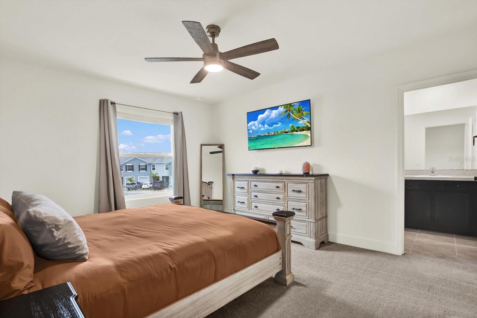 Image 19 of 52 For 33018 Frosted Clover Way