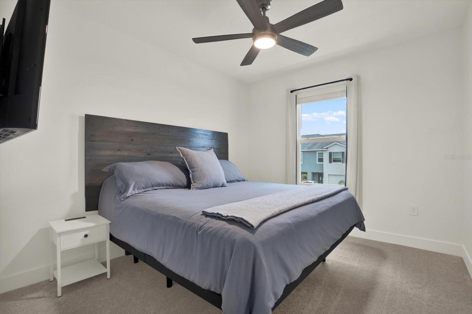 Image 25 of 52 For 33018 Frosted Clover Way