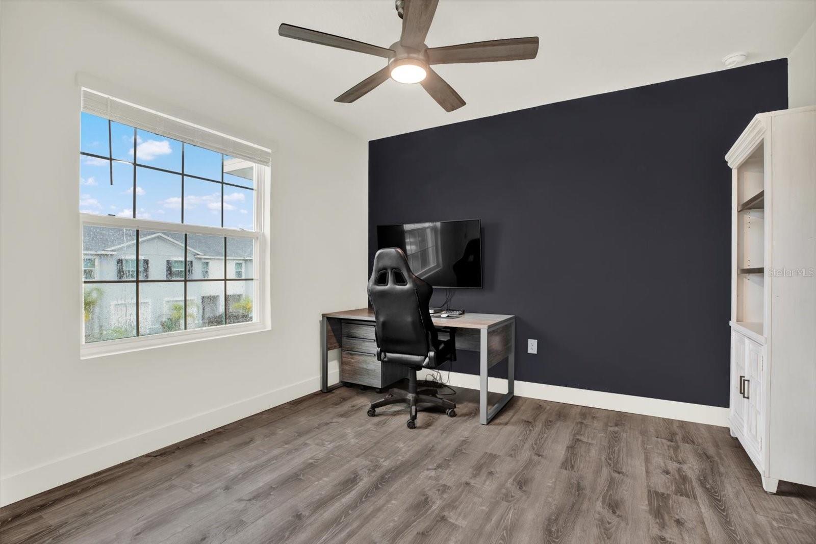 Image 28 of 52 For 33018 Frosted Clover Way