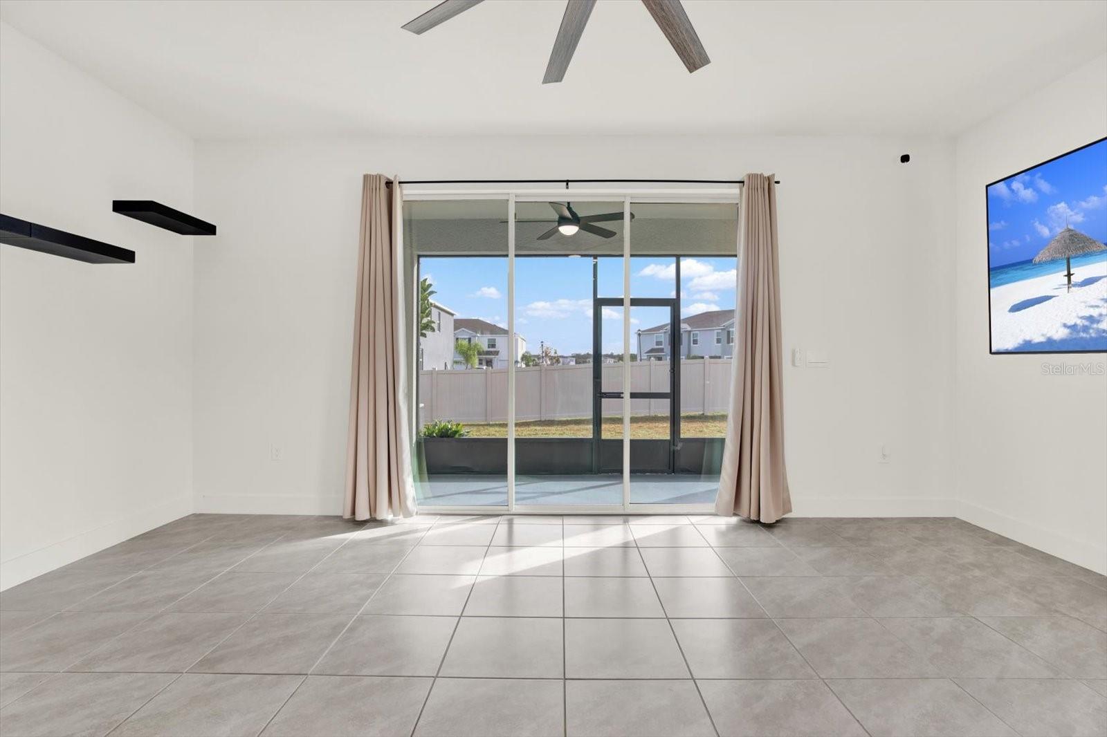 Image 4 of 52 For 33018 Frosted Clover Way