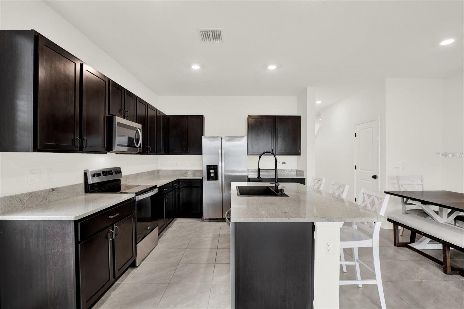 Image 9 of 52 For 33018 Frosted Clover Way