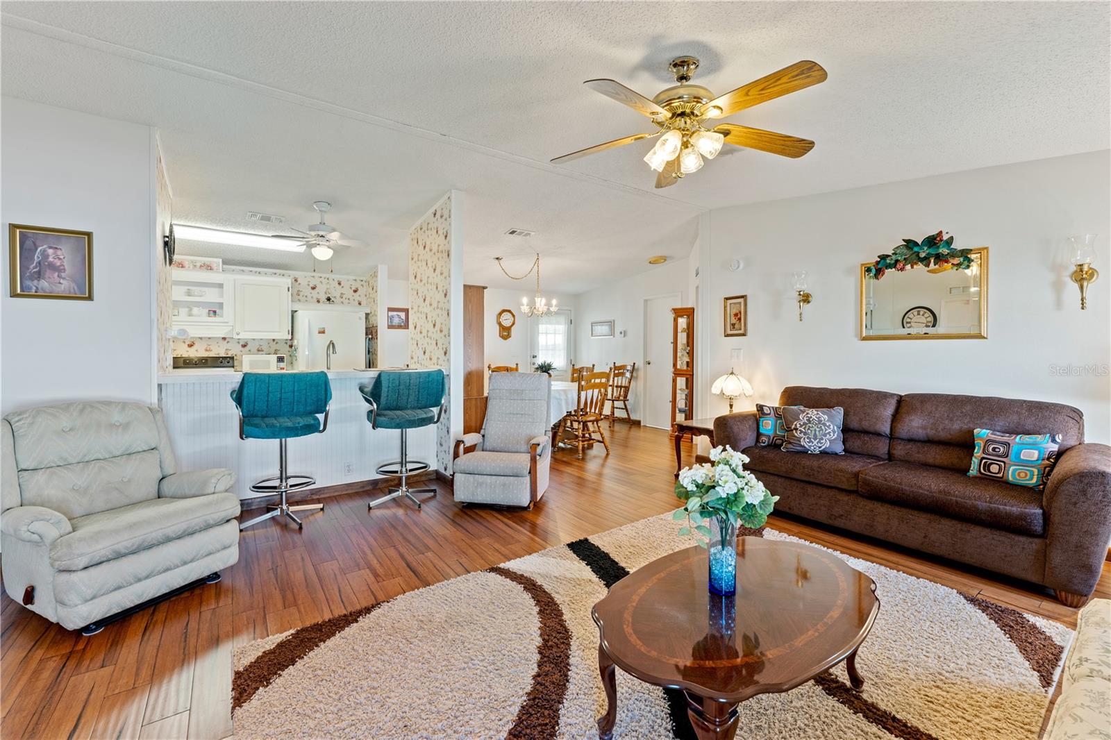 Image 14 of 50 For 6136 Ridgeway Drive