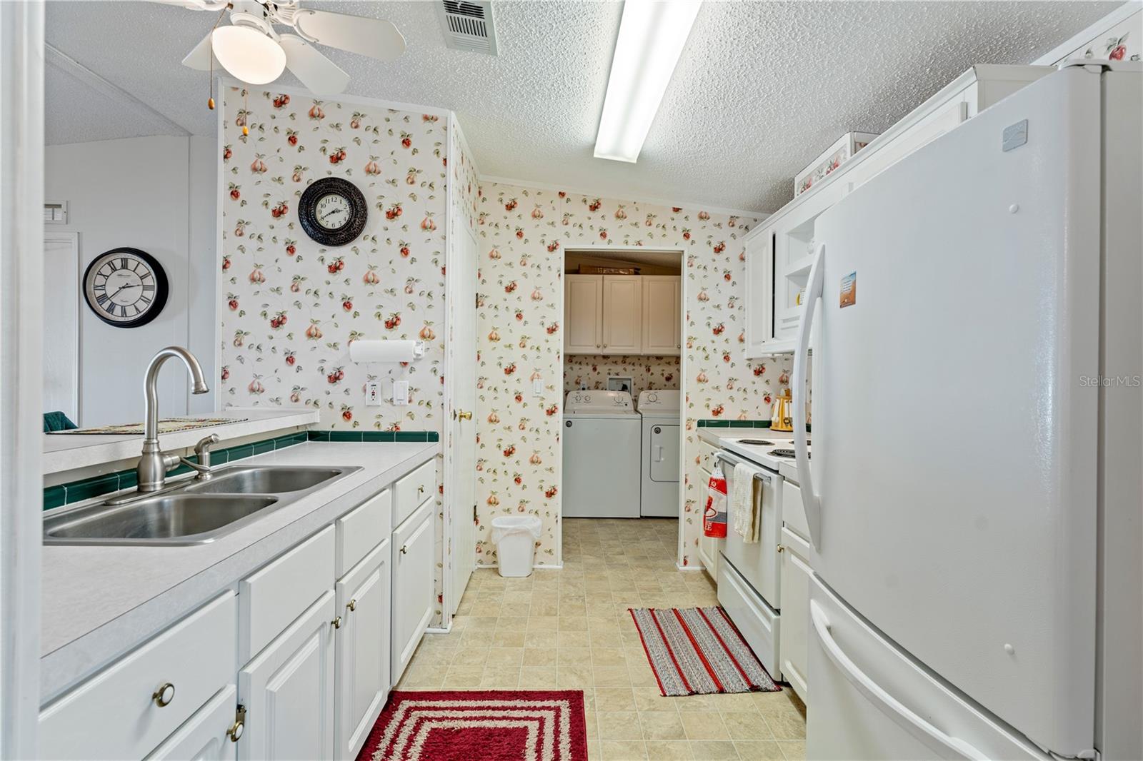 Image 19 of 50 For 6136 Ridgeway Drive