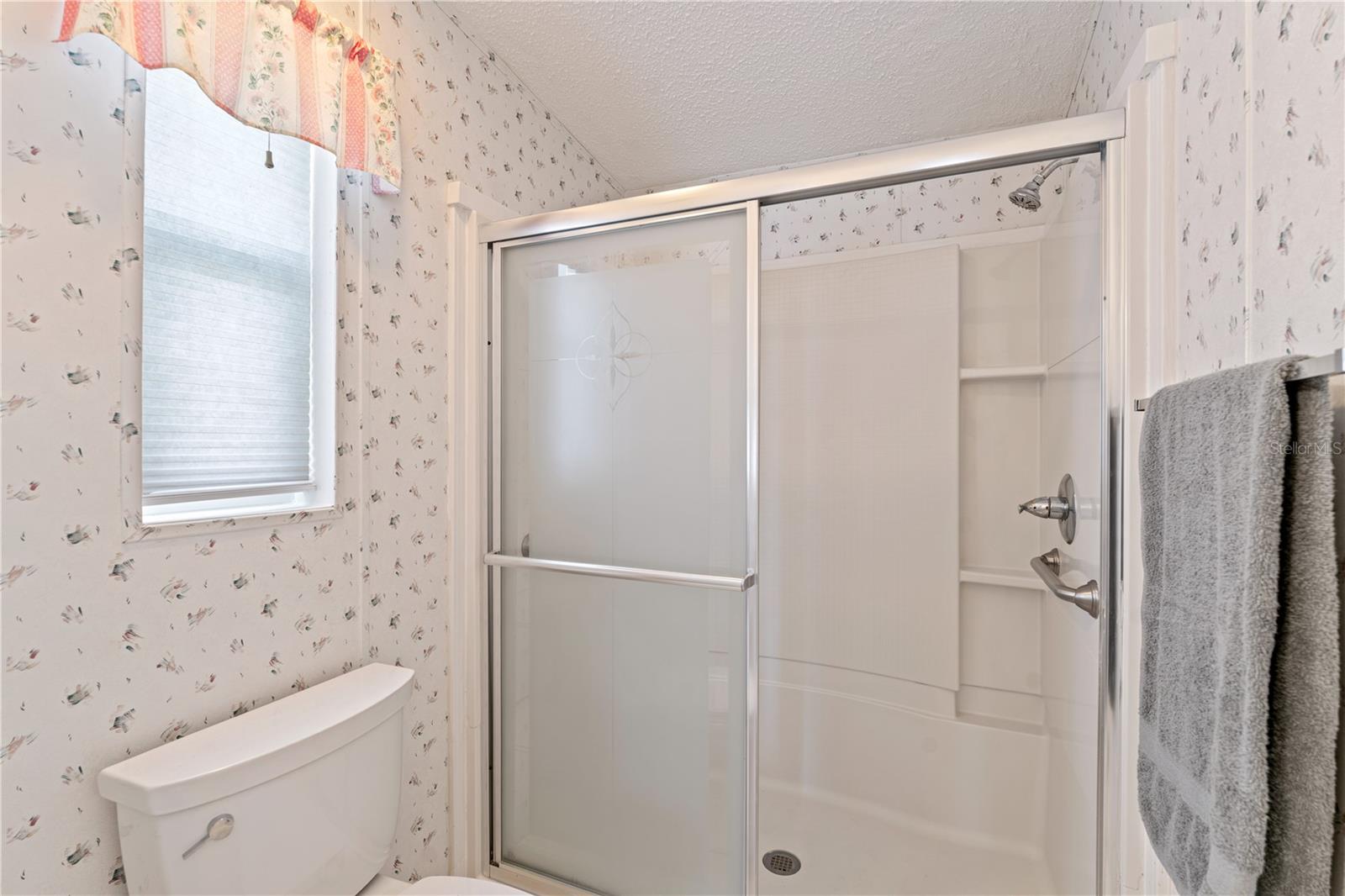 Image 26 of 50 For 6136 Ridgeway Drive