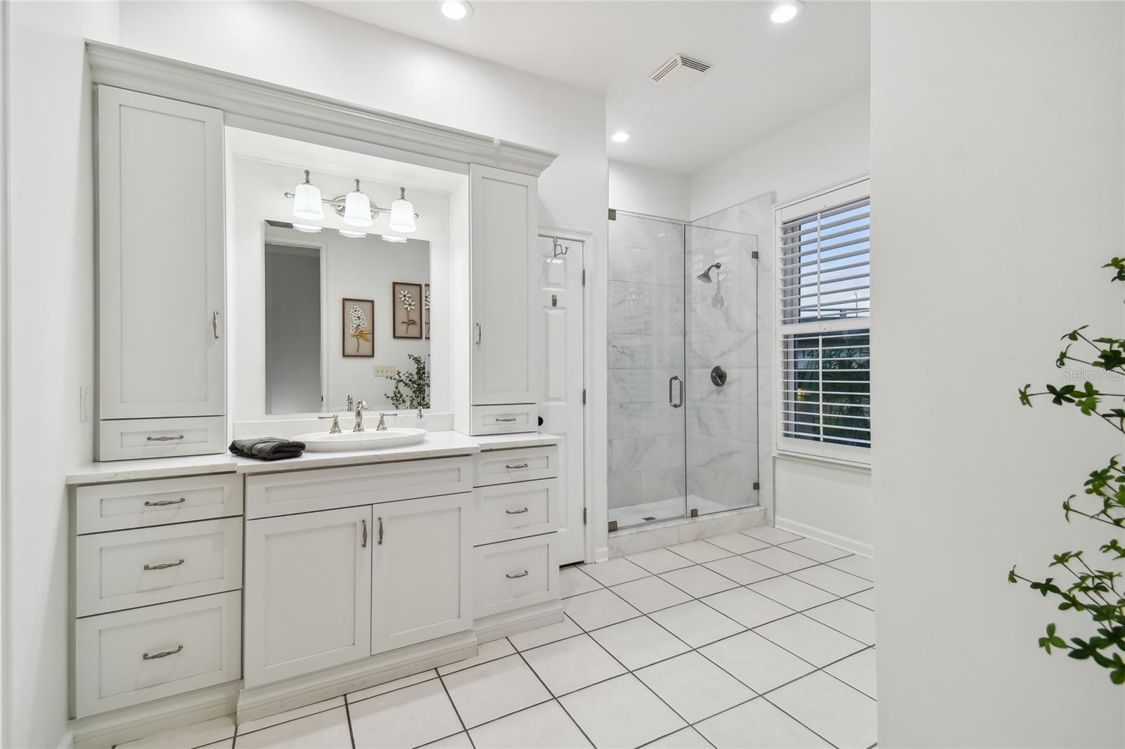 Image 34 of 72 For 701 Packwood Avenue