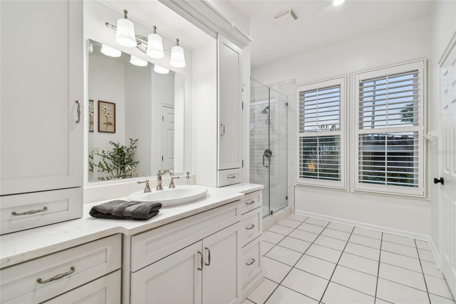 Image 35 of 72 For 701 Packwood Avenue