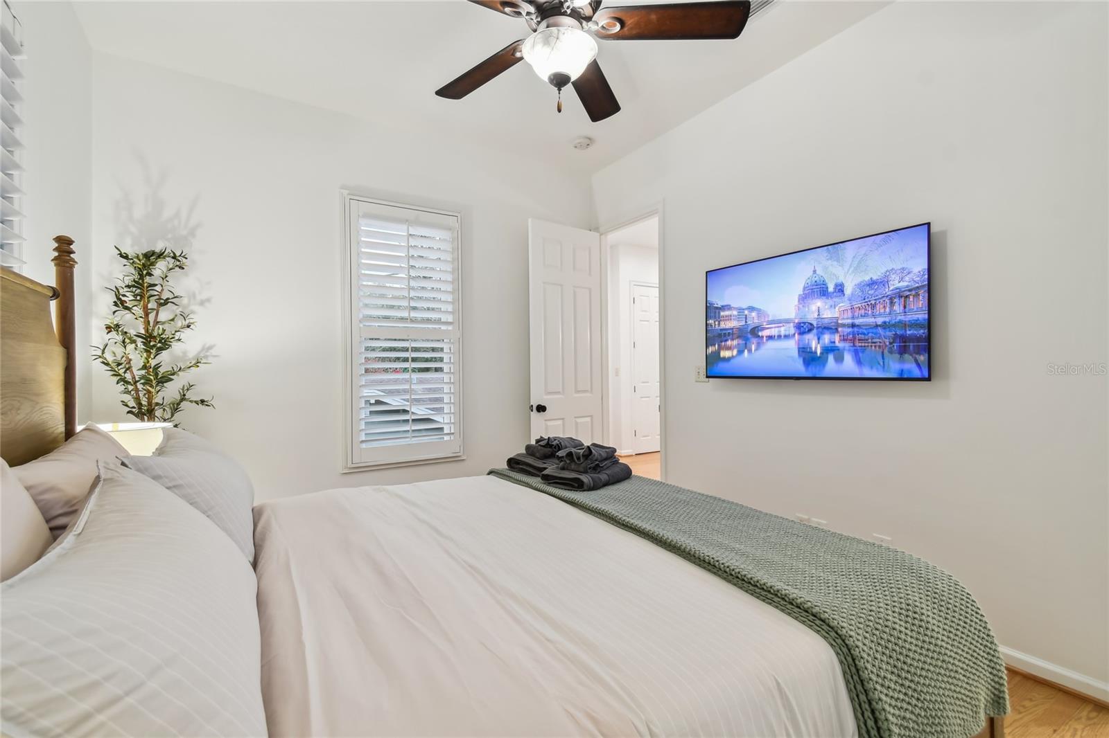 Image 39 of 72 For 701 Packwood Avenue