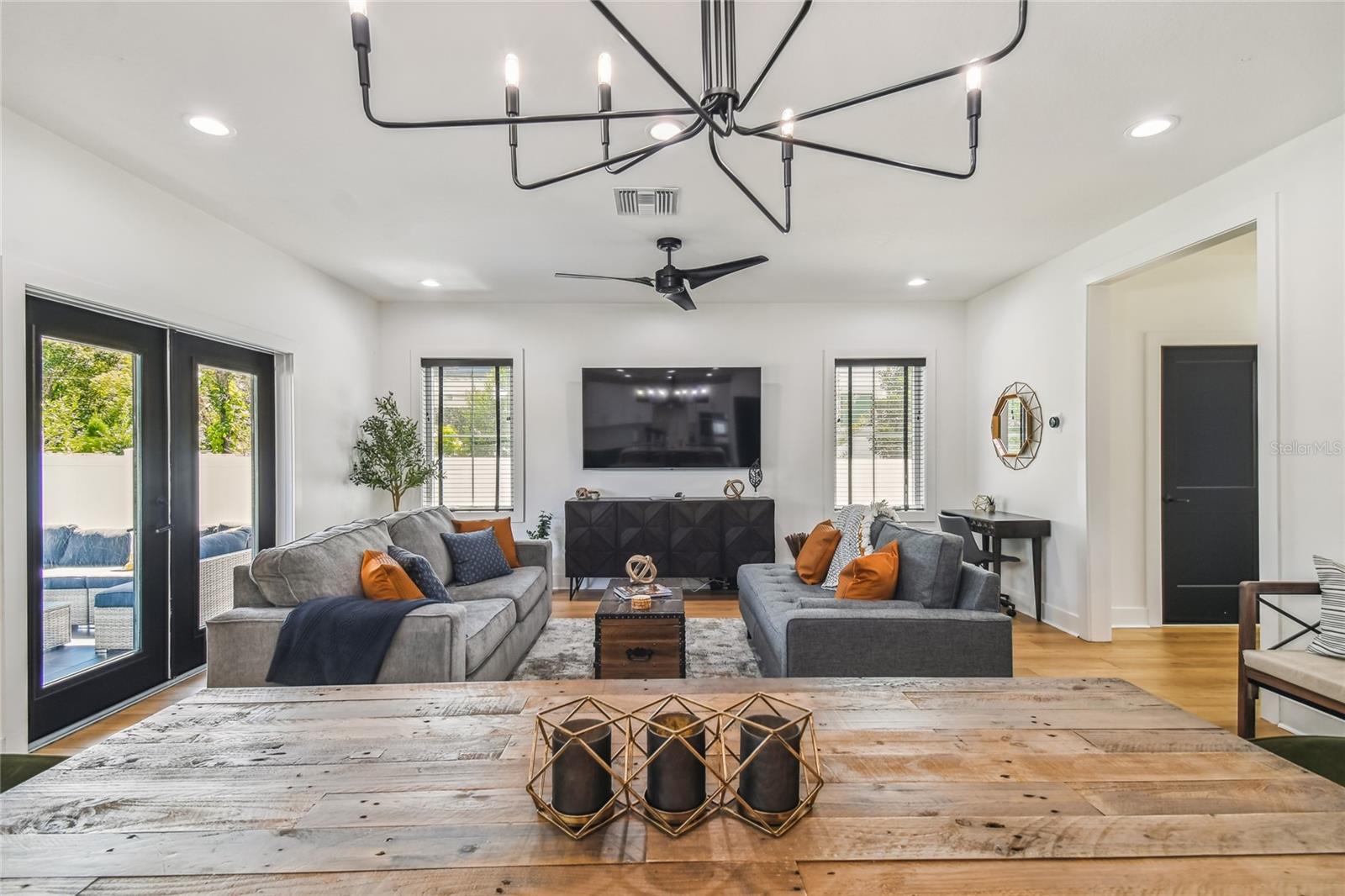 Image 8 of 54 For 4119 Boulevard