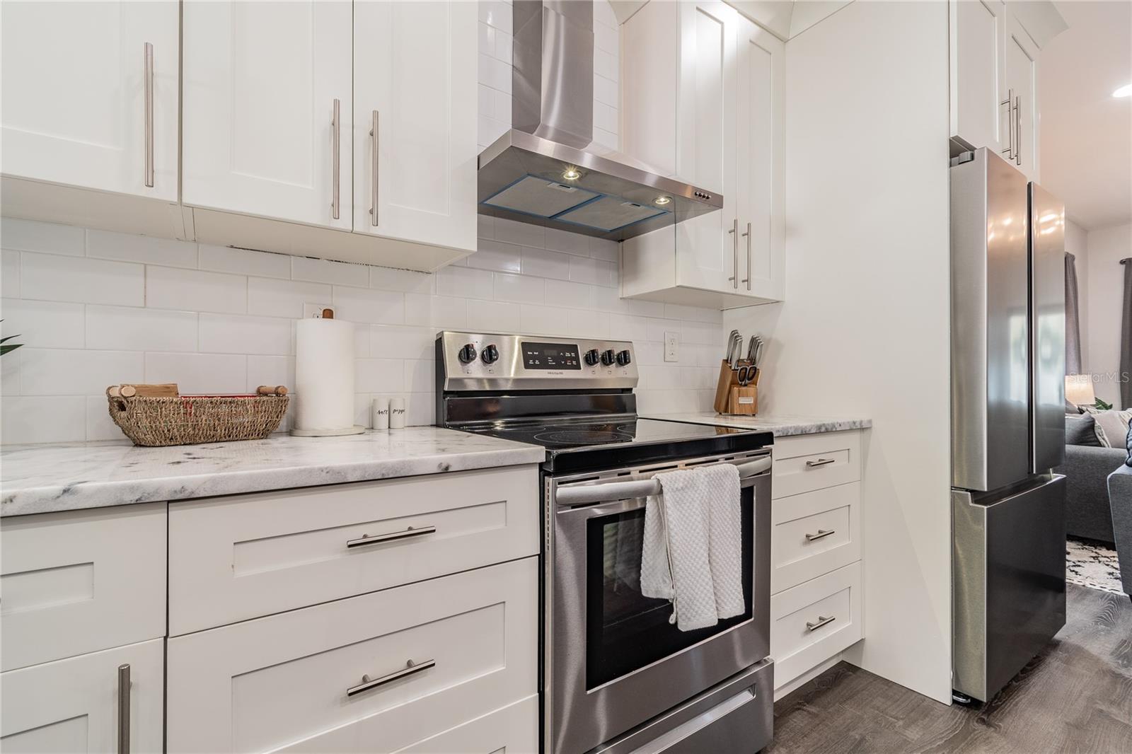 Listing photo id 16 for 1310 19th Avenue A