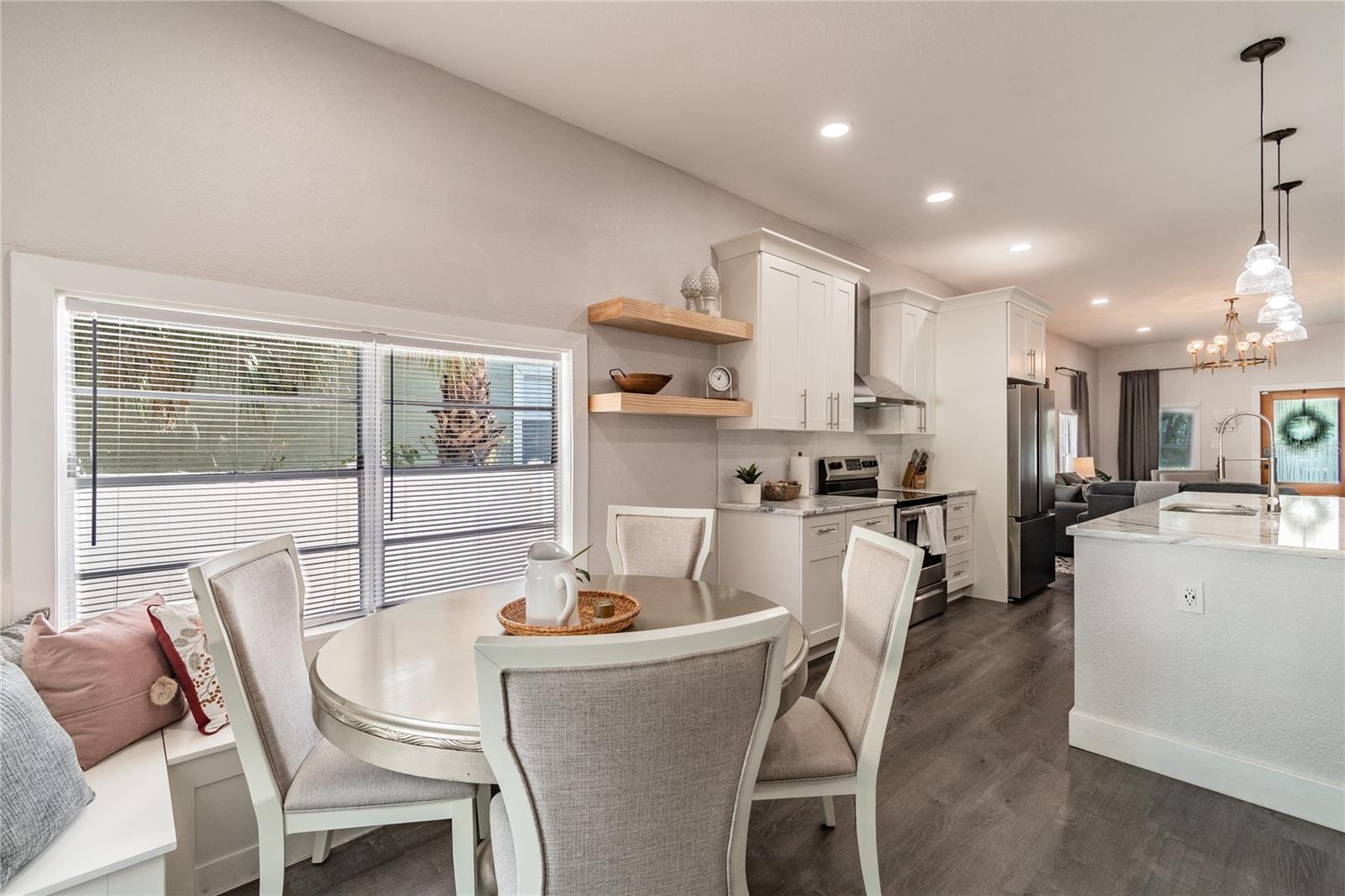 Listing photo id 20 for 1310 19th Avenue A