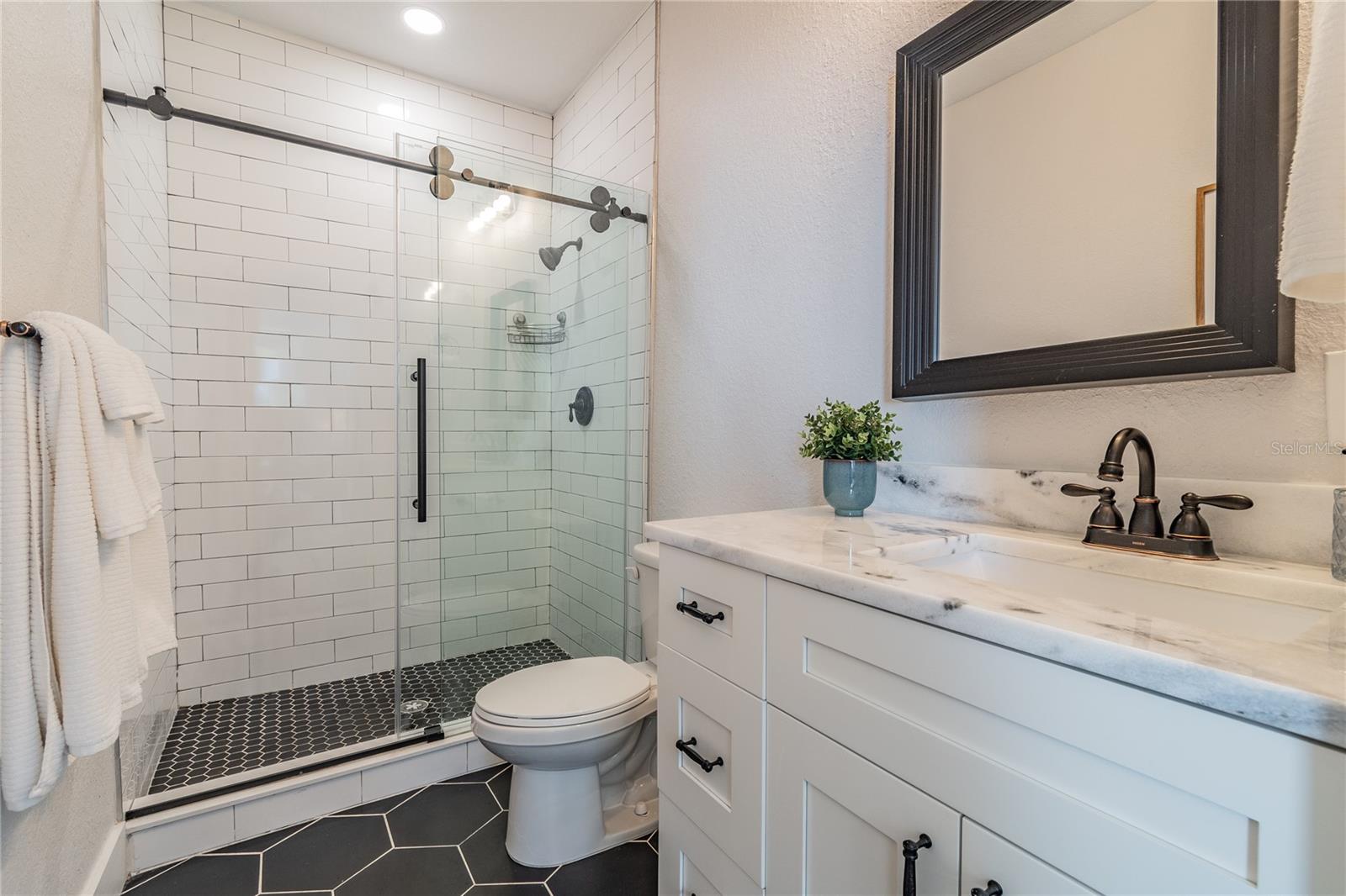 Listing photo id 42 for 1310 19th Avenue A