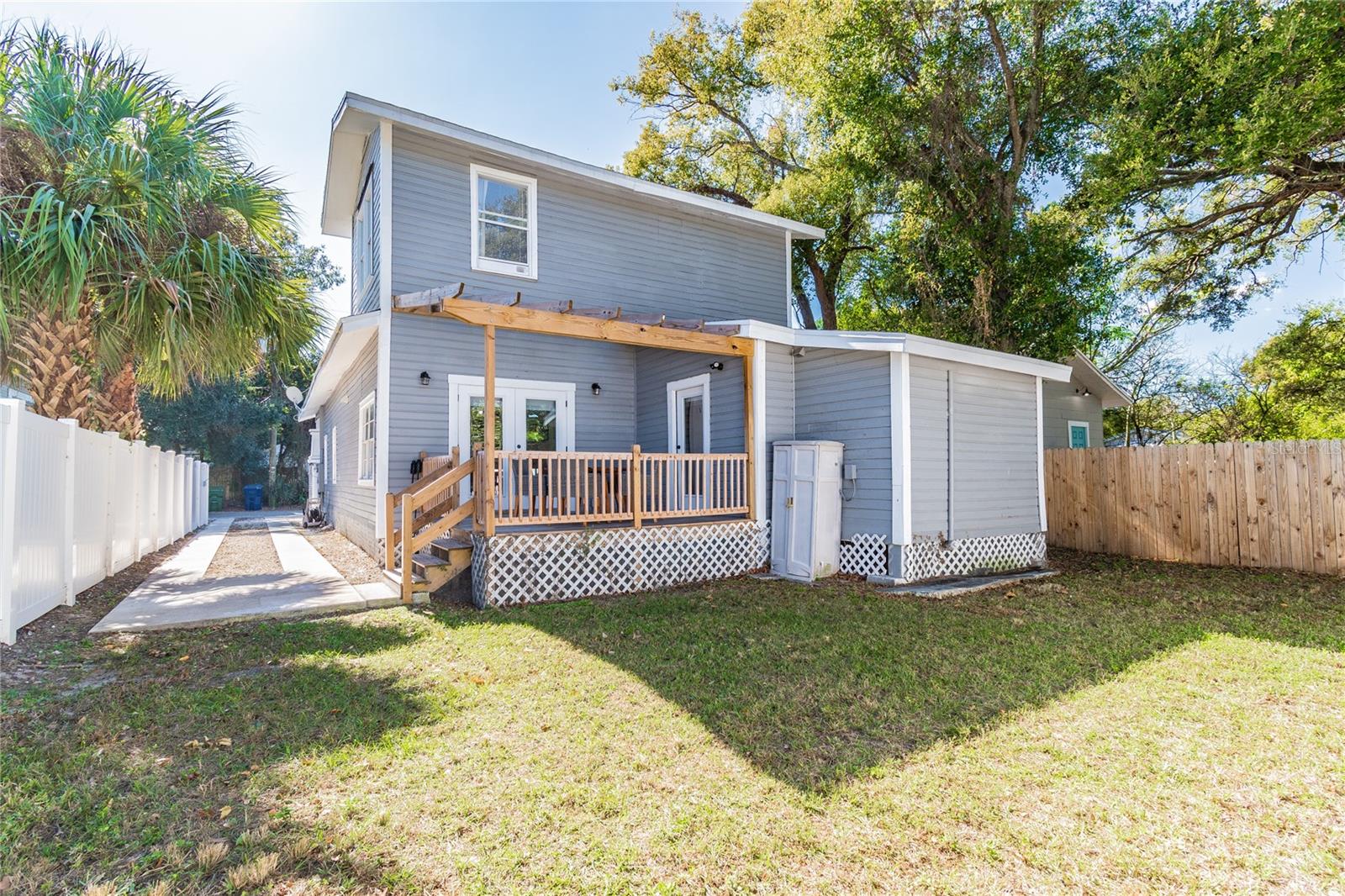 Listing photo id 45 for 1310 19th Avenue A