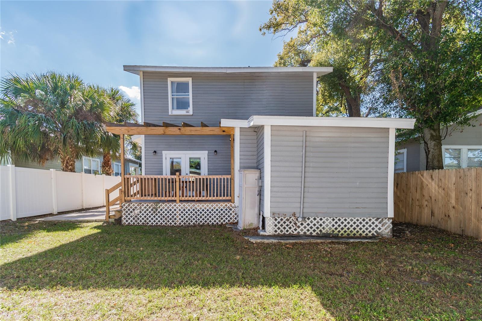 Listing photo id 54 for 1310 19th Avenue A