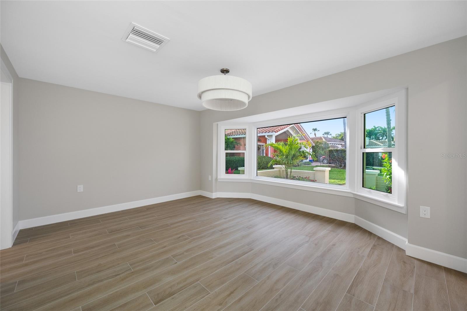 Image 10 of 75 For 6331 4th Palm Point