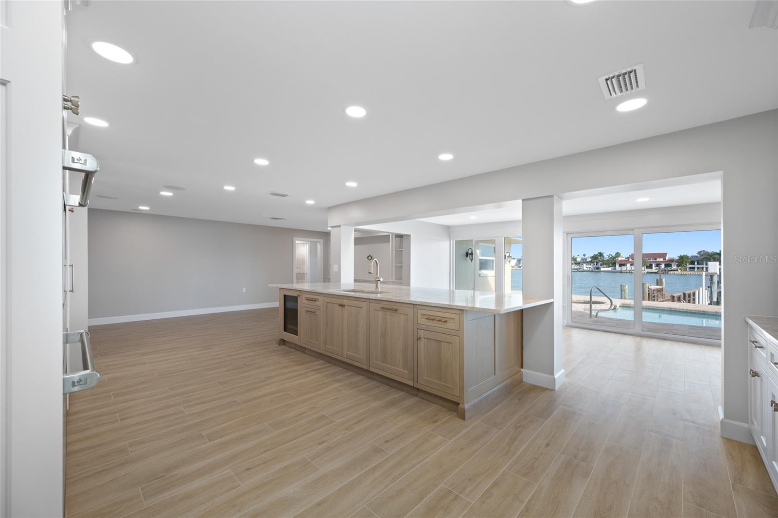 Image 13 of 75 For 6331 4th Palm Point