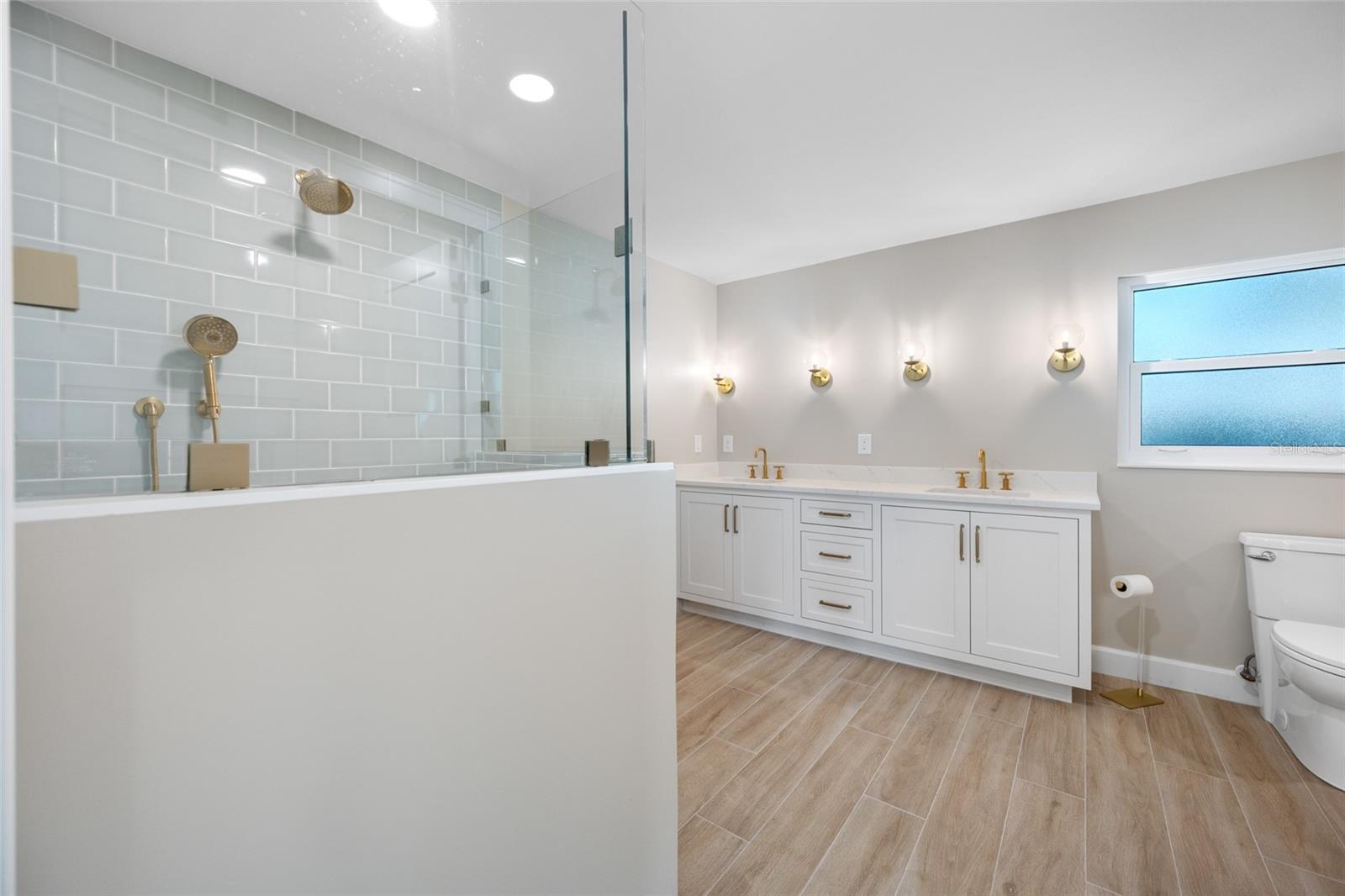 Image 33 of 75 For 6331 4th Palm Point