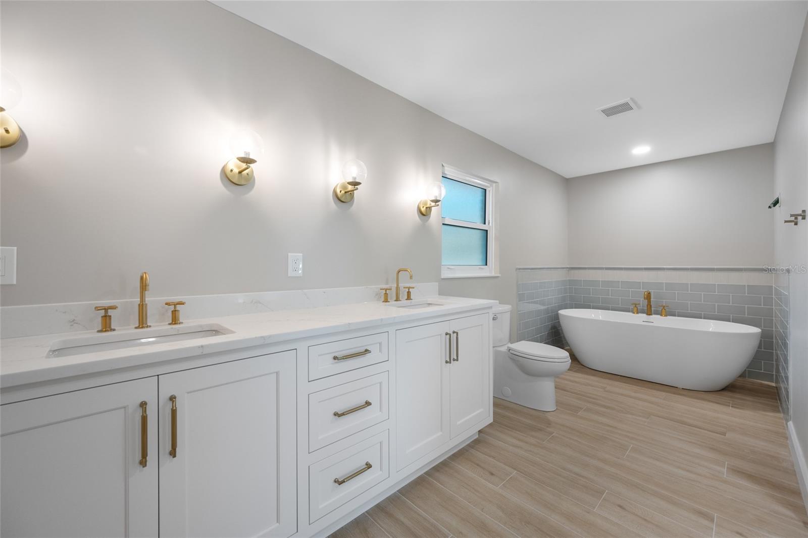 Image 37 of 75 For 6331 4th Palm Point