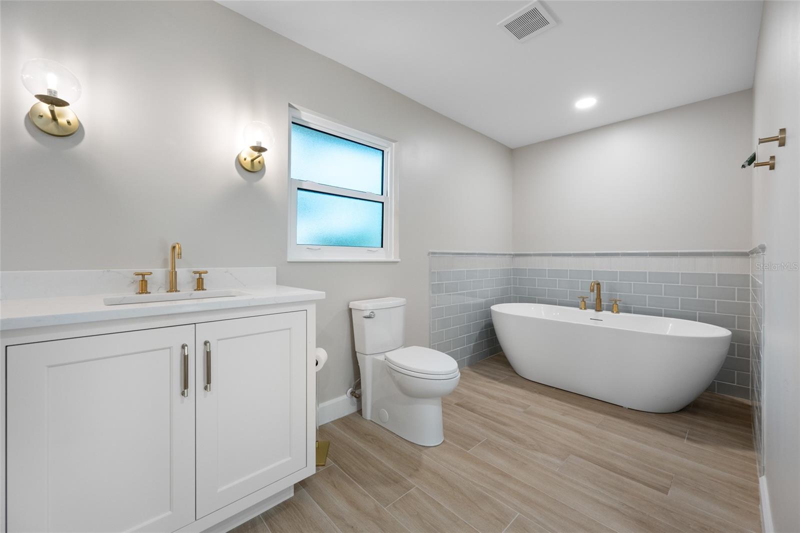 Image 39 of 75 For 6331 4th Palm Point