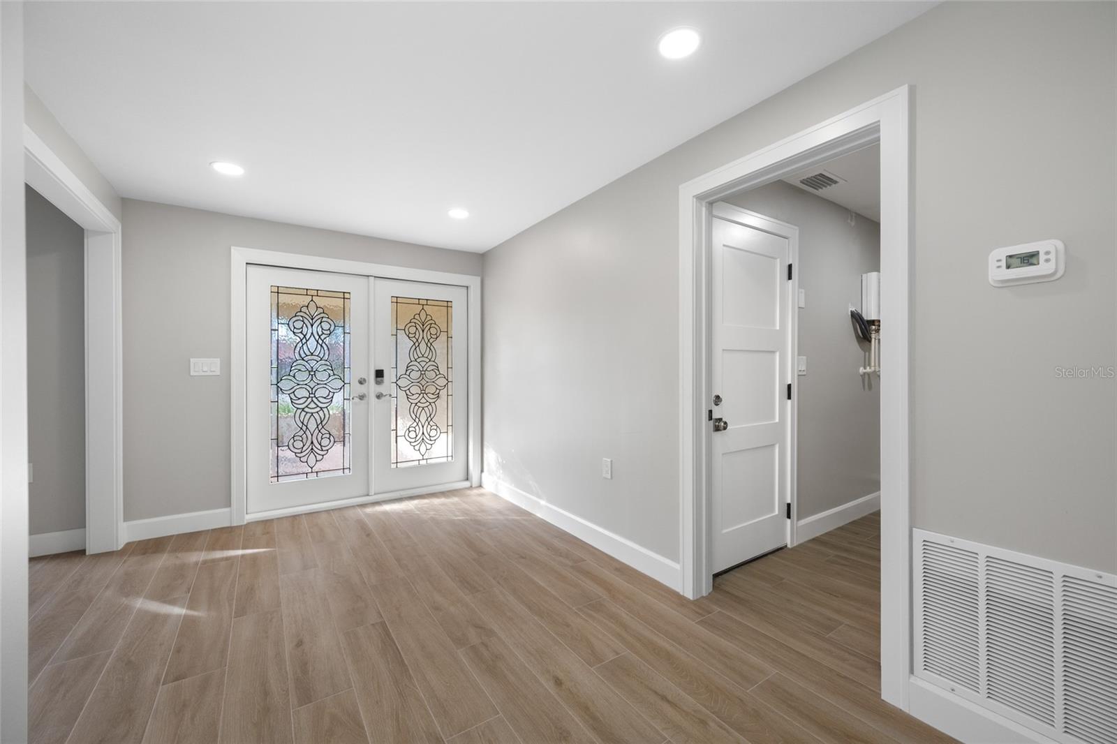 Image 8 of 75 For 6331 4th Palm Point