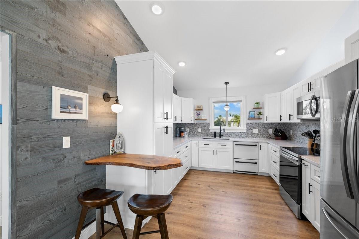 Image 11 of 47 For 4452 Kingston Drive