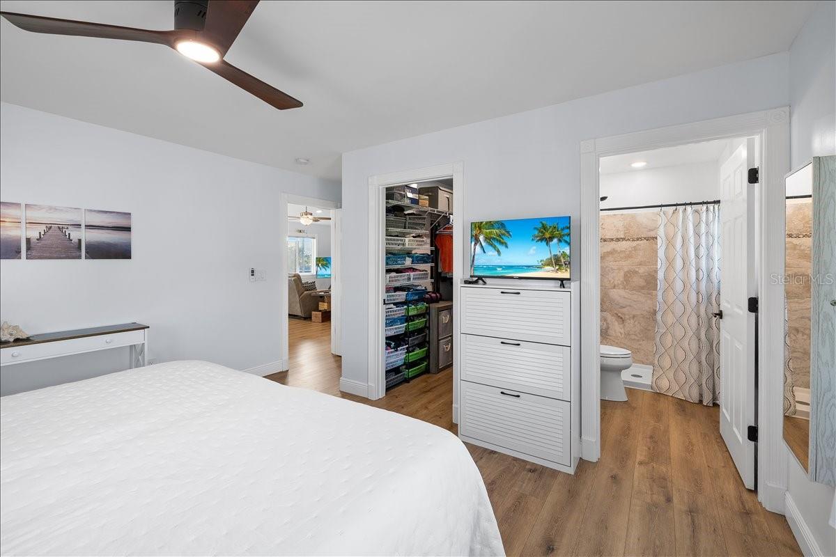 Image 22 of 47 For 4452 Kingston Drive