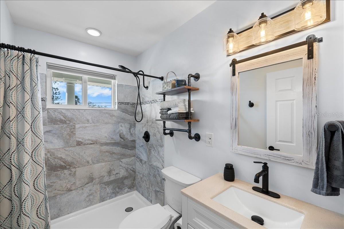 Image 28 of 47 For 4452 Kingston Drive