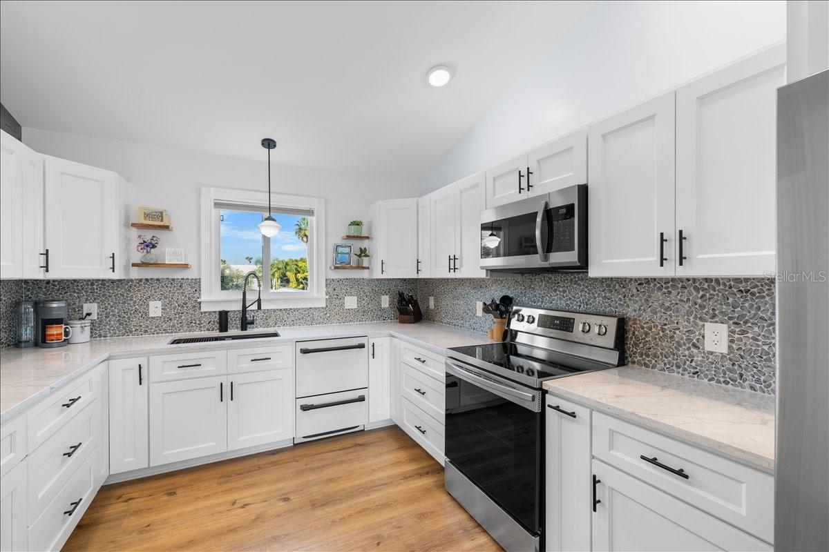 Image 4 of 47 For 4452 Kingston Drive