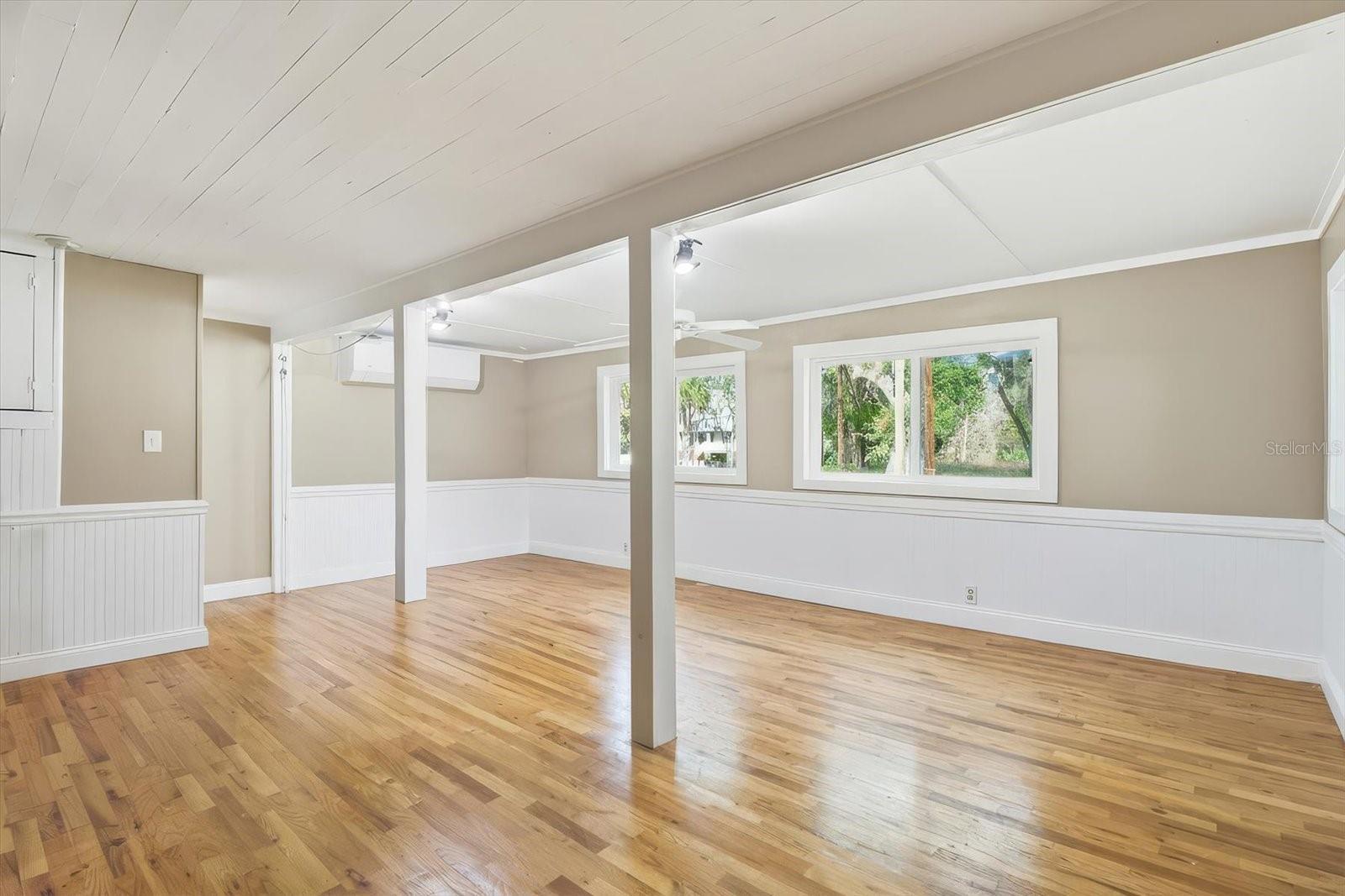 Image 17 of 45 For 5415 Riverside Drive