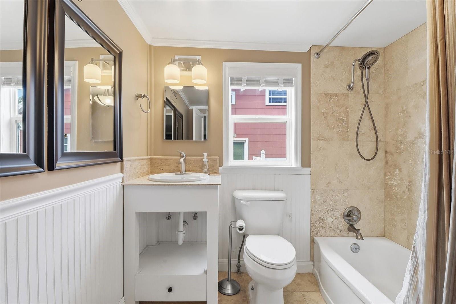 Image 18 of 45 For 5415 Riverside Drive