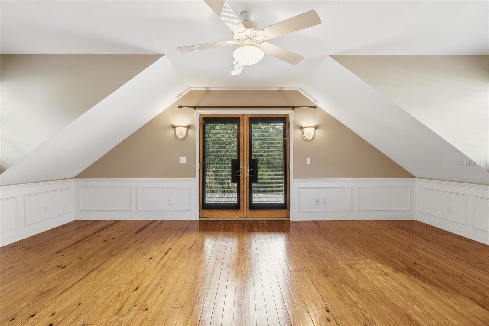 Image 21 of 45 For 5415 Riverside Drive