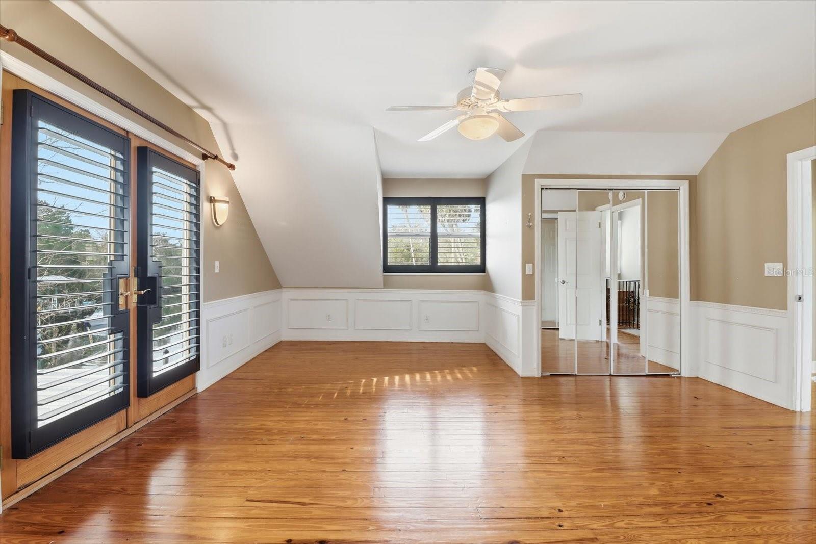 Image 22 of 45 For 5415 Riverside Drive