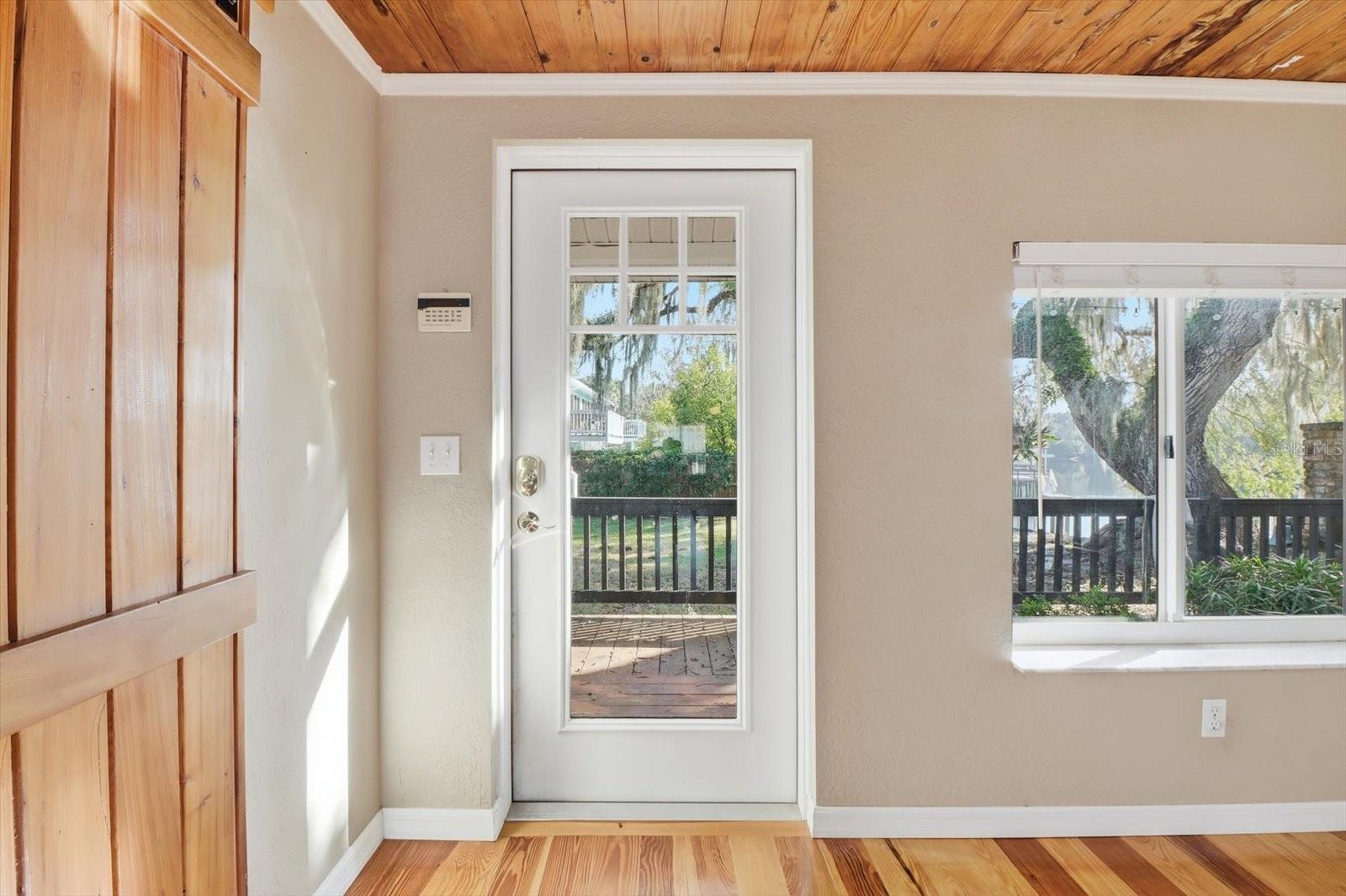 Image 5 of 45 For 5415 Riverside Drive