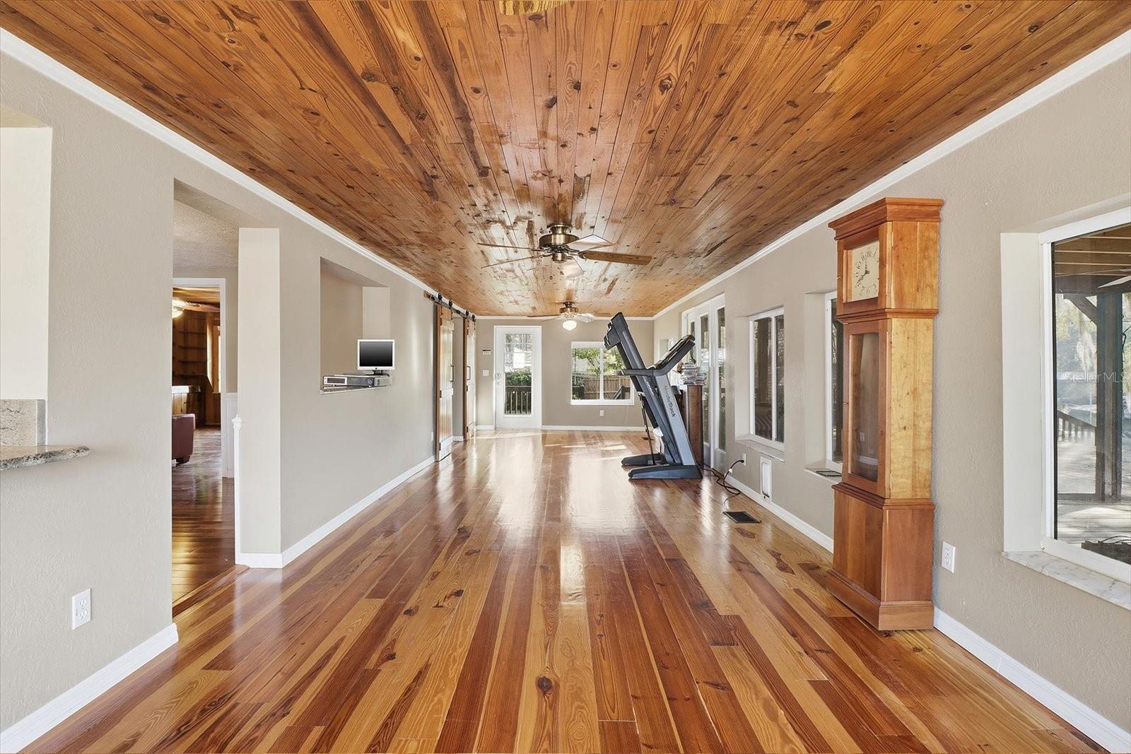 Image 7 of 45 For 5415 Riverside Drive