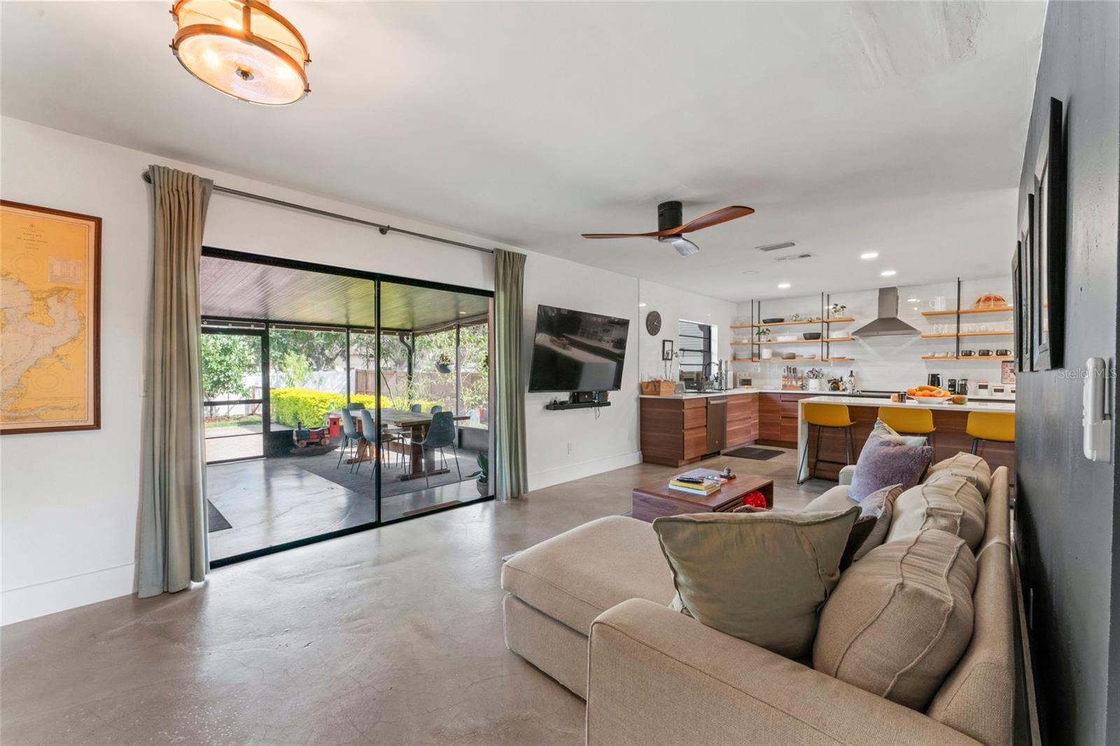 Image 18 of 62 For 16303 Calidonia Lane