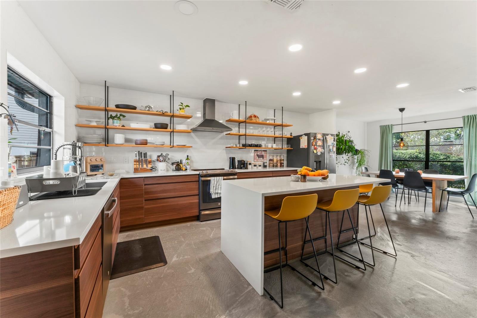 Image 23 of 62 For 16303 Calidonia Lane