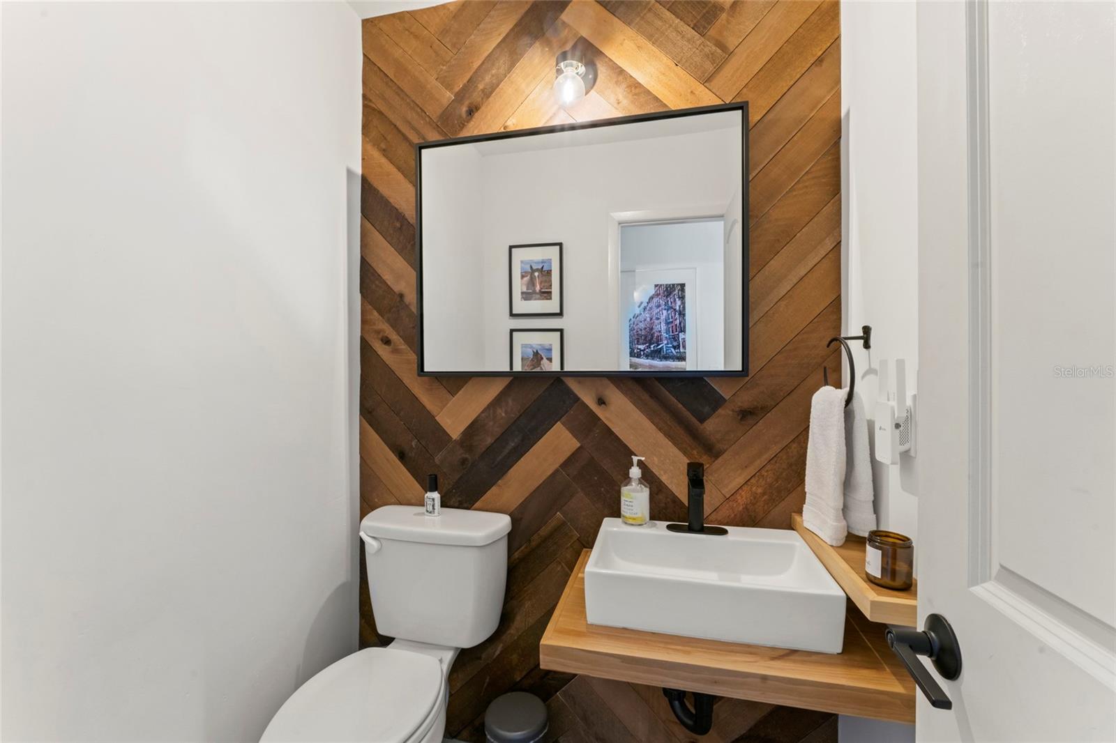 Image 34 of 62 For 16303 Calidonia Lane