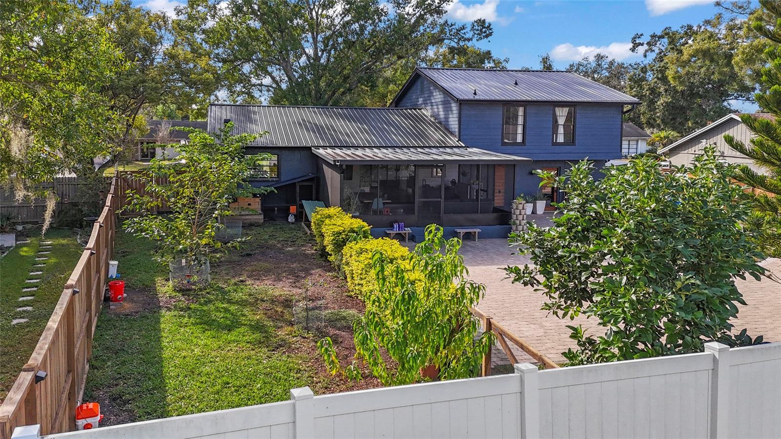 Image 7 of 62 For 16303 Calidonia Lane